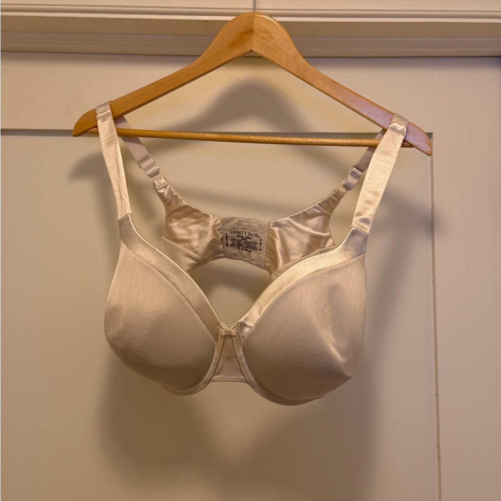 Vanity Fair Cream Women's Bra
